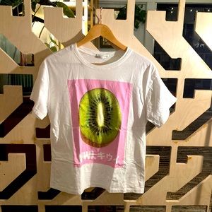 Cute Kiwi and pink short sleeves tee